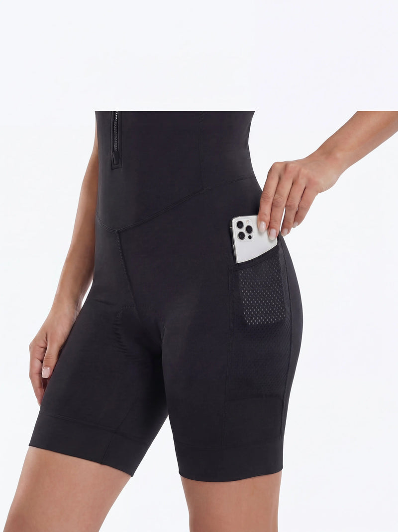 QUALICOS Women's Tri Suit black mesh thigh pocket close-up for phone storage during triathlon training